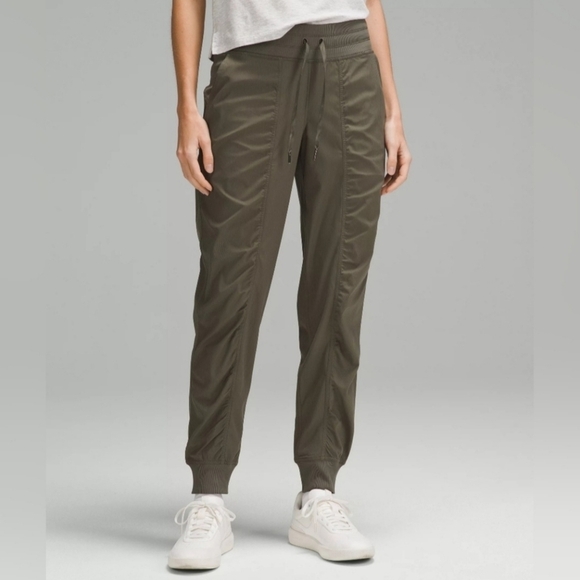 Lululemon dance studio mid rise jogger army green 14 - Picture 1 of 10